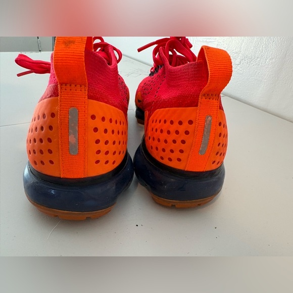 Red Nike Air Vapormax Flyknit 3 trainers Size-8 - Picture 5 of 7